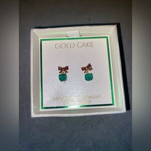 BNIB Gold Cake Gold w/Red Bow & Green Presents Earrings $45